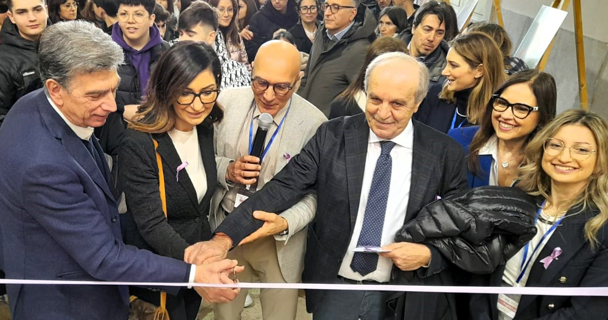 INAUGURATO ALLA PRESENZA DEL SINDACO CANNITO UNO SPORTELLO INFORMATIVO SUI DISTURBI DELLA NUTRIZIONE E DEL COMPORTAMENTO ALIMENTARE